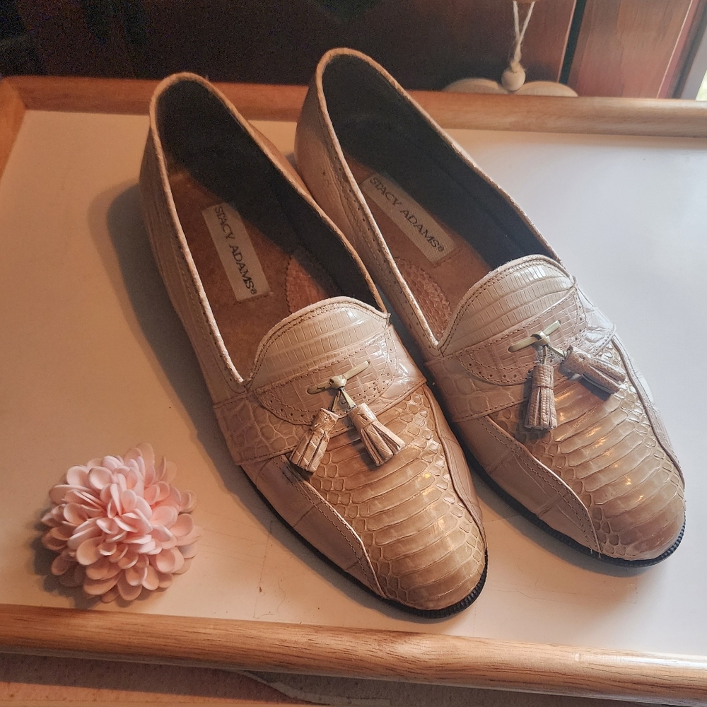 Stacy Adams Genuine Snakeskin Tassel Loafers in Light Blush Size 10